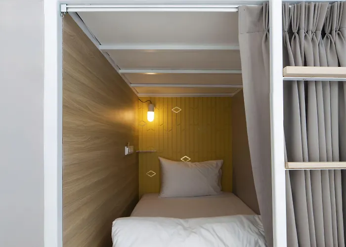 Boxpackers Phranakorn Hostel *
